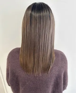 ミディアム カラー 唐澤 千尋のヘアスタイル