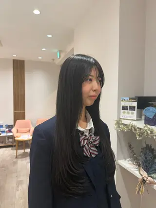 ロング RosierBlue 工藤のヘアスタイル