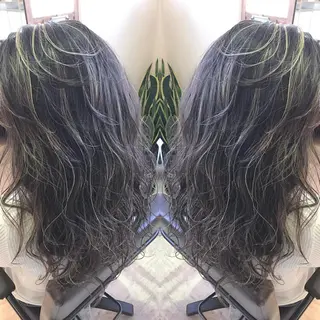 セミロング カラー 青木 茂樹⭐️ 透明感カラーのヘアスタイル