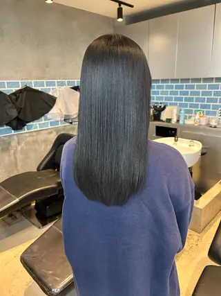 セミロング パーマ VIE表参道所属・艶感カラー/縮毛 矯正/りょお🫧のヘアスタイル