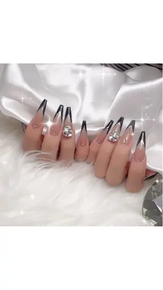 ネイル 𝐑𝐚𝐲 𝐧𝐚𝐢𝐥所属・𝐑𝐚𝐲 𝐧𝐚𝐢𝐥のネイルデザイン