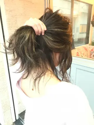 ミディアム カラー ヘアアレンジ Mariana/ 鶴原-ハイライトのヘアスタイル