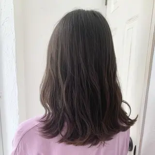 セミロング カラー fio マナミのヘアスタイル