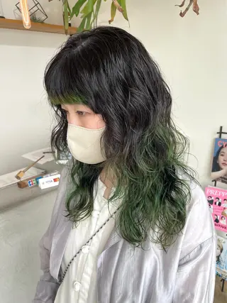ロング カラー ARBRE所属・山内 利紗のヘアスタイル