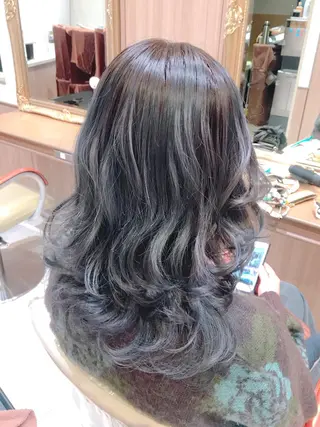 ロング カラー 古川 琴美のヘアスタイル