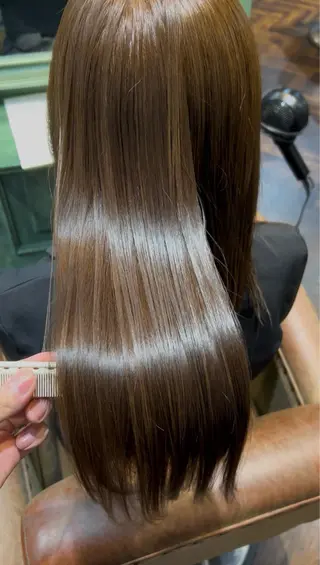 ロング カラー モナン新宿所属・曲がる縮毛 メンズ 毛流れ 佐々木 優のヘアスタイル