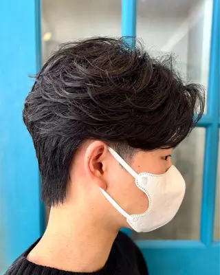 パーマ メンズ ショート、韓国メンズ ヘアのかつらぎのヘアスタイル