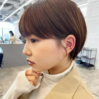 ショート カラー レイヤー/ショート透 明感カラー/西田祐賀のヘアスタイル