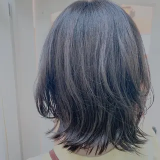 ミディアム カラー オオネザワ ユカのヘアスタイル