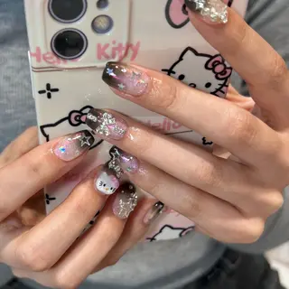 ネイル C ✨Mのネイルデザイン