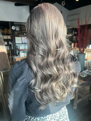 ロング カラー 🩵小野 えりか🩷のヘアスタイル