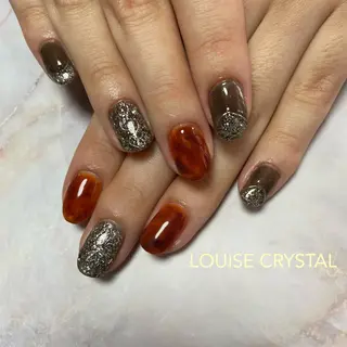 ネイル LOUISE CRYSTALのネイルデザイン