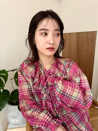 ミディアム カラー yupi🐈‍⬛ レイヤー/パーマのヘアスタイル