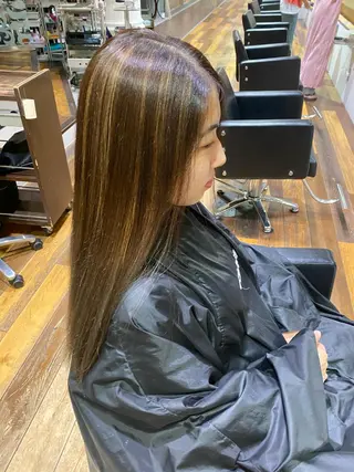 ロング カラー BLANCO所属・杉浦 里奈のヘアスタイル