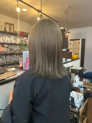 セミロング Un Fleur所属・立野 希沙のヘアスタイル