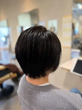 ショート カラー momoka 女性限定のヘアスタイル