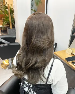 ロング カラー ミルクティーベージュ ❤︎レイヤー　MIAのヘアスタイル