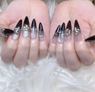 ネイル IRO所属・ヒナ ヒナのネイルデザイン