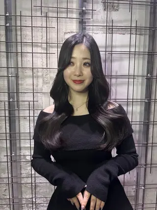 カラー AYANE 韓国ヘア /レイヤーカットのヘアスタイル