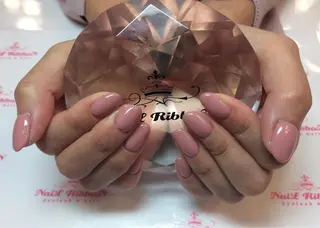 ネイル ネイルリボン 受付スタッフのネイルデザイン