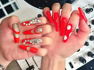 セミロング ONIKA Nail 青山通り店所属・ONIKA Nail 表参道A4徒歩2分のネイルデザイン