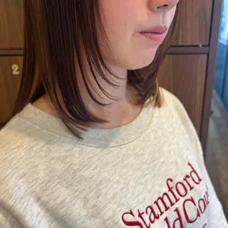 ミディアム カラー 伊藤 康乃のヘアスタイル