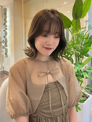 ショート カラー このか🕊️ベージュ /グレージュ/カットのヘアスタイル