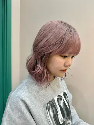 カラー 松岡 茉和のヘアスタイル