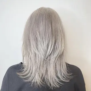 ミディアム カラー 加藤 利基のヘアスタイル