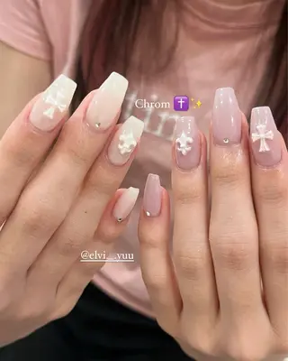 ネイル SALON ELVI.所属・SALON ELVI.のネイルデザイン