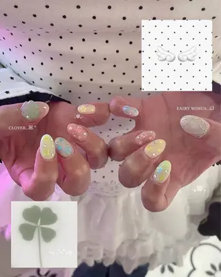 ネイル MINAMI໒꒱ Y2K、韓国ガーリーのネイルデザイン