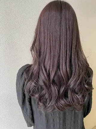 ロング カラー 沢田 瞳のヘアスタイル