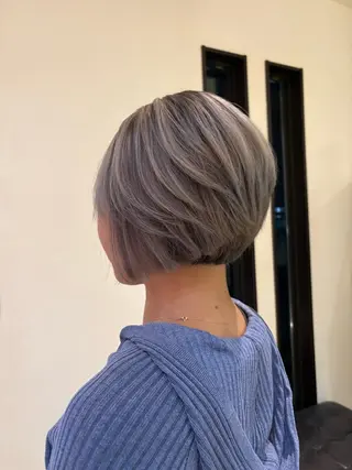 カラー スズキ ユウナのヘアスタイル