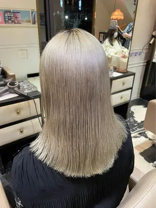 セミロング アオキ リノのヘアスタイル