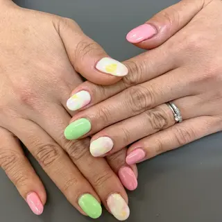 ネイル cachette de maman 〜chez mai〜所属・M Yuzuのネイルデザイン