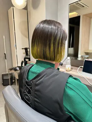 ショート カラー 美髪・シールエクステ ホソタニリョウコのヘアスタイル