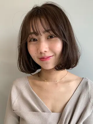 ショート カラー 透明感/オリーブ/ グレージュ/YUKAのヘアスタイル