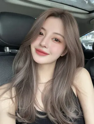 ロング 艶髪ハイトーンカラー 渋谷🎀ririkaのヘアスタイル