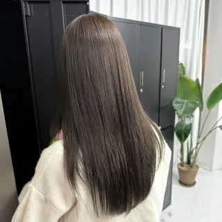 ロング 透明感カラー🫧🩶   ミハネ︎︎のヘアスタイル