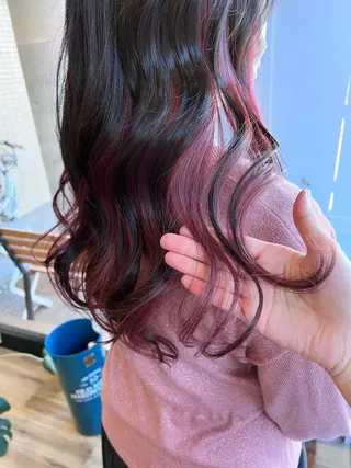 ロング カラー ツキダテ ユイのヘアスタイル