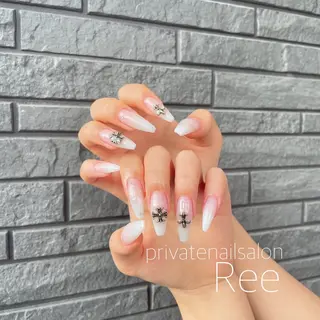 ネイル 知花 梨花のネイルデザイン