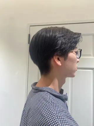 メンズ カラー／ブリーチ しほのヘアスタイル