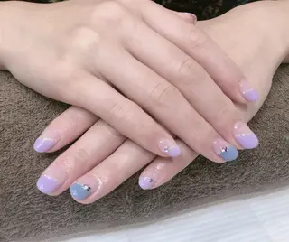 ネイル 指名支持率NO.1 スタイリストのヘアスタイル