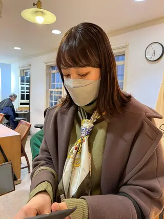 ミディアム カラー NOUN所属・eri kinjoのヘアスタイル