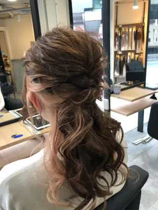 ロング カラー ヘアアレンジ 下妻 カラーエクステ難波のヘアスタイル