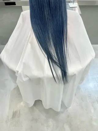 ロング カラー オカモト ミユウのヘアスタイル