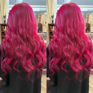 ロング カラー モモカ/ハイトーン /バレイヤージュのヘアスタイル