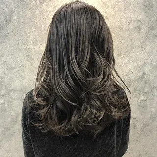 セミロング 所渉/韓国レイヤー /ウルフカットのヘアスタイル