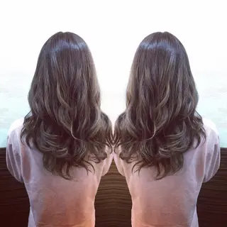 セミロング supbytomee所属・カラー特化型サロン #SUP.のヘアスタイル