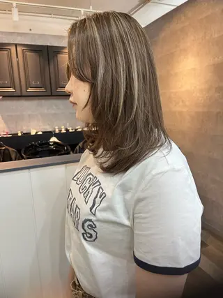 セミロング 韓国風透明感カラー 💎YUI💎のヘアスタイル